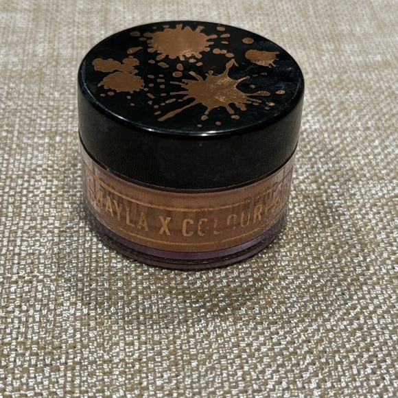 Colourpop x Shayla Luster Dust Loose Powder Highlighter in POSE